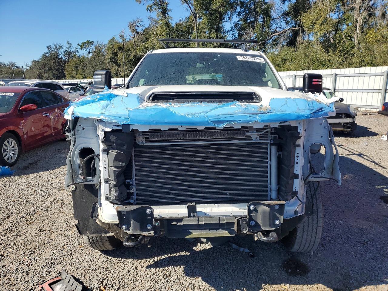 2024 Chevrolet Silverado C2500 Heavy Duty - Image 5