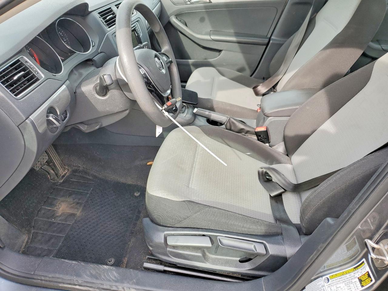 2017 Volkswagen Jetta S - Image 7