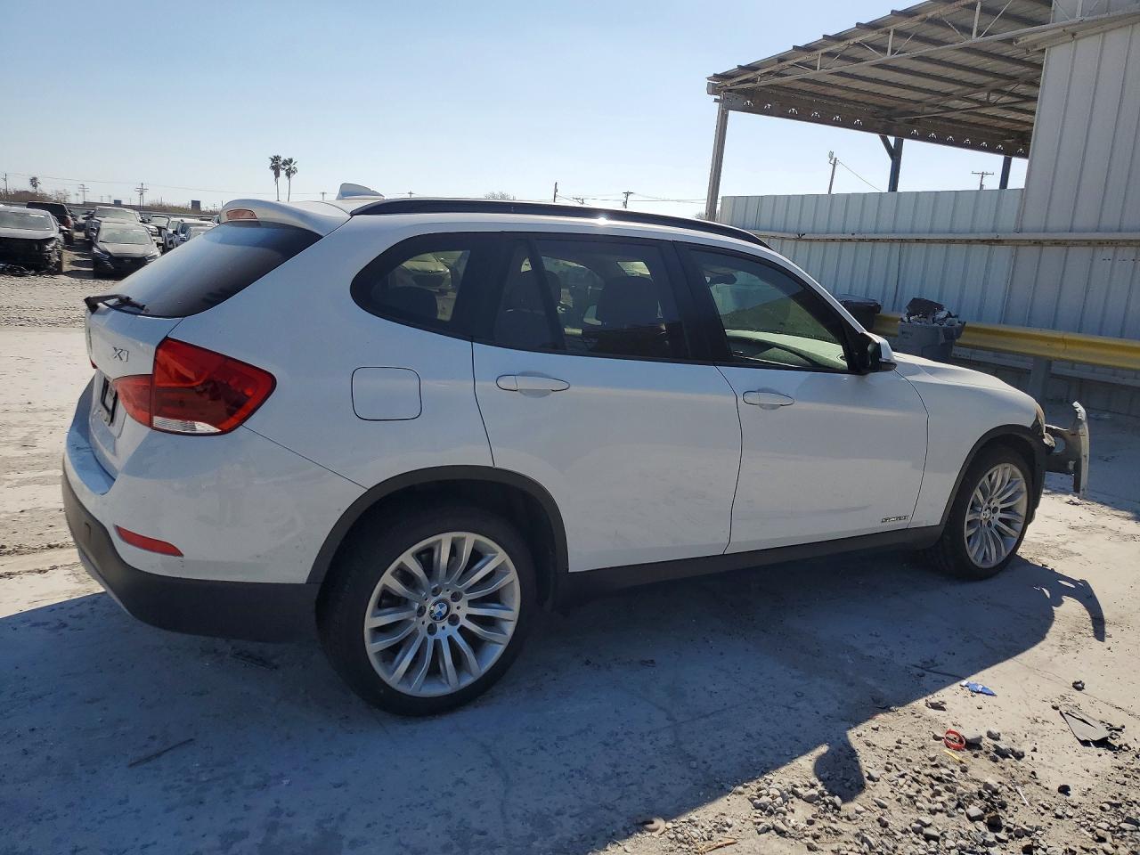 2015 BMW X1 Sdrive28I - Фото 3
