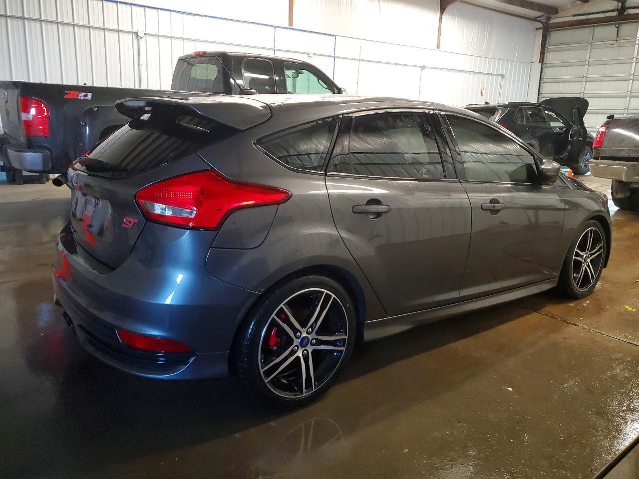 2018 Ford Focus St - Image 3