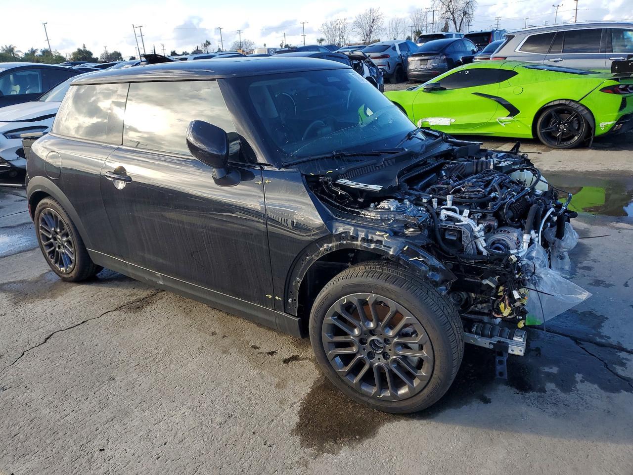 2025 Mini Cooper S - Image 4