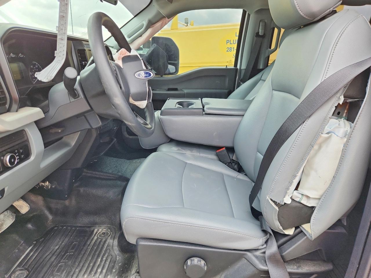 2025 Ford F250 Super Duty - Image 7