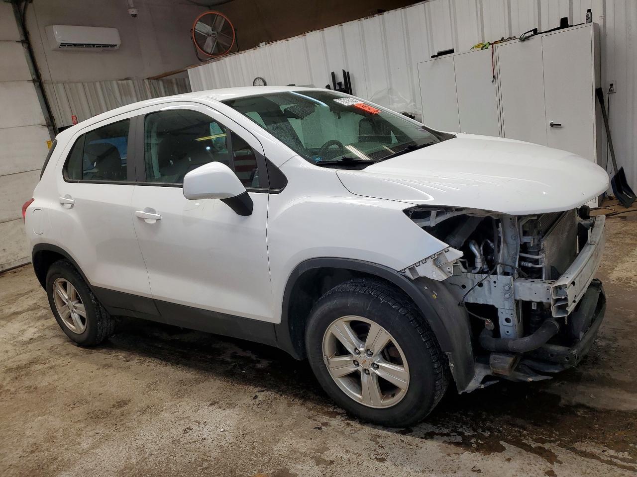 2017 Chevrolet Trax Ls - Image 4