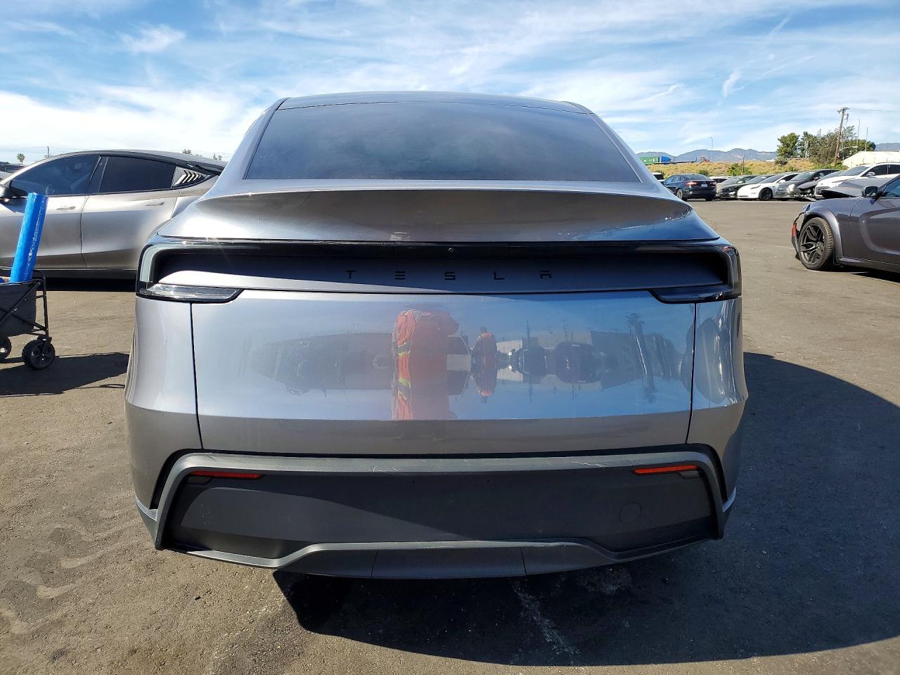 2026 Tesla Model Y - Image 6