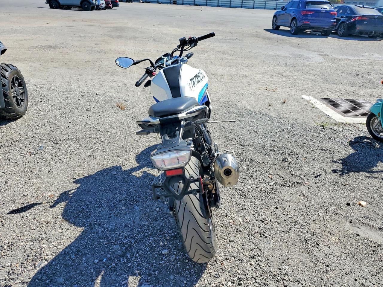 2021 BMW G310 R - Фото 4