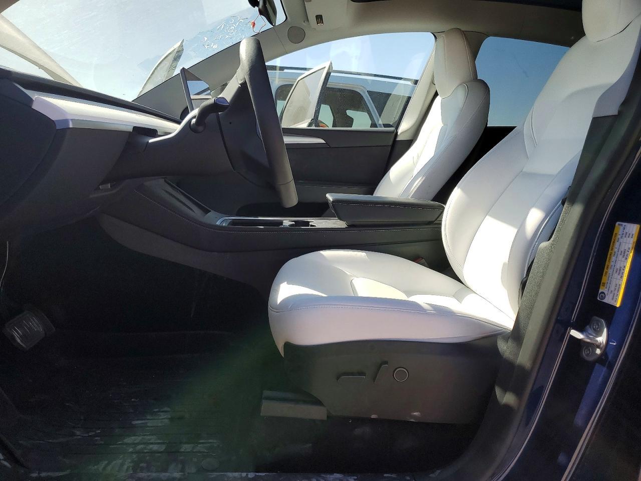 2023 Tesla Model Y - Image 7
