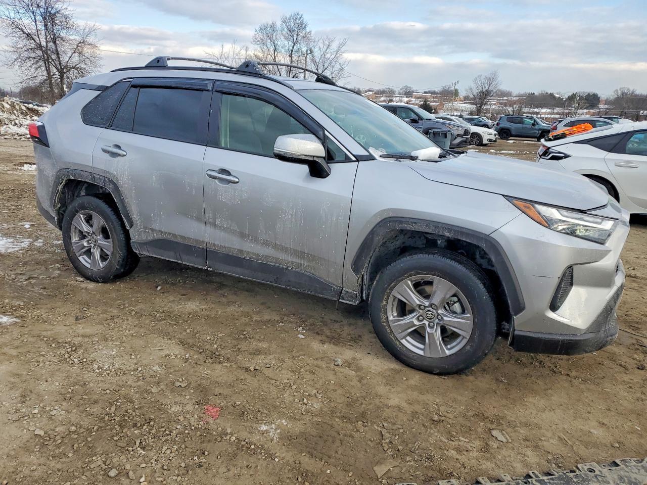 2025 Toyota Rav4 Hybrid Xle - Image 4