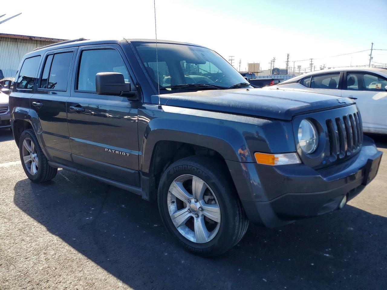 2015 Jeep Patriot Latitude - Фото 4