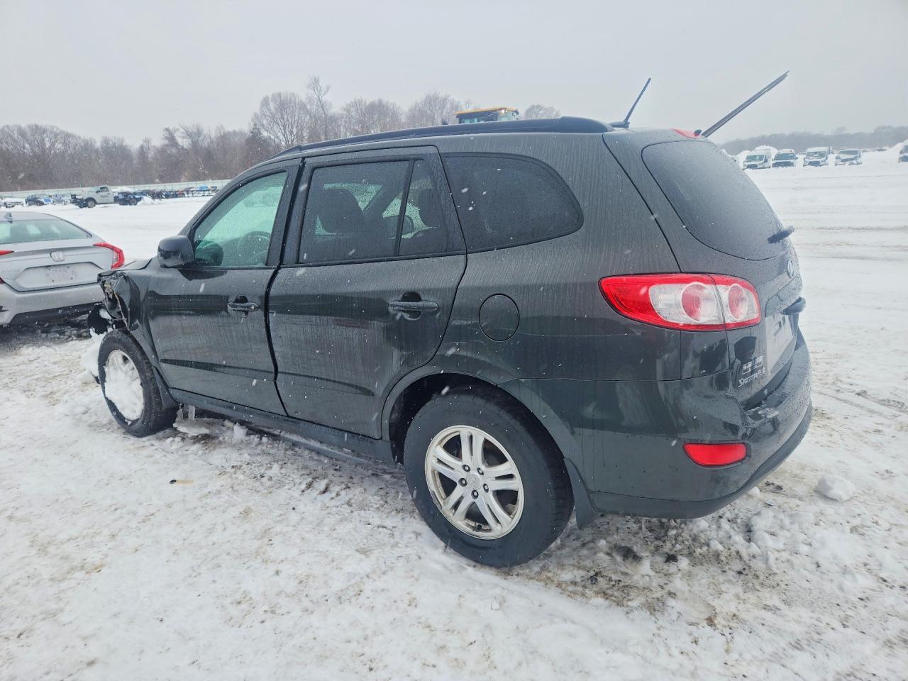 2012 Hyundai Santa Fe Gls - Image 2