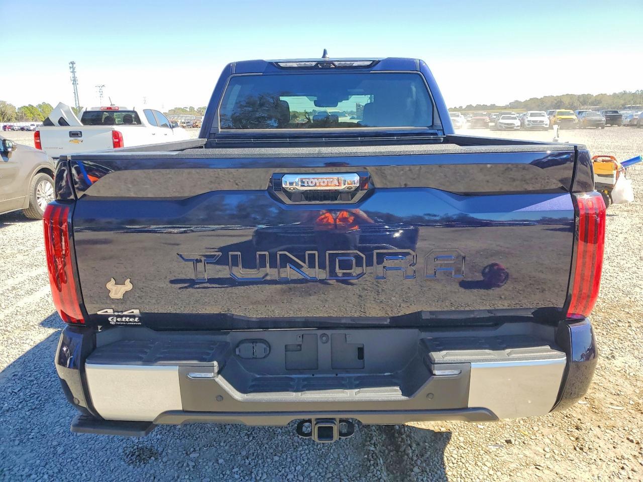 2025 Toyota Tundra Crewmax Limited - Фото 6