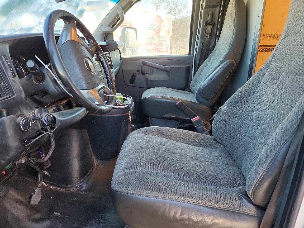 2019 Chevrolet Express Delivery Truck - Image 7
