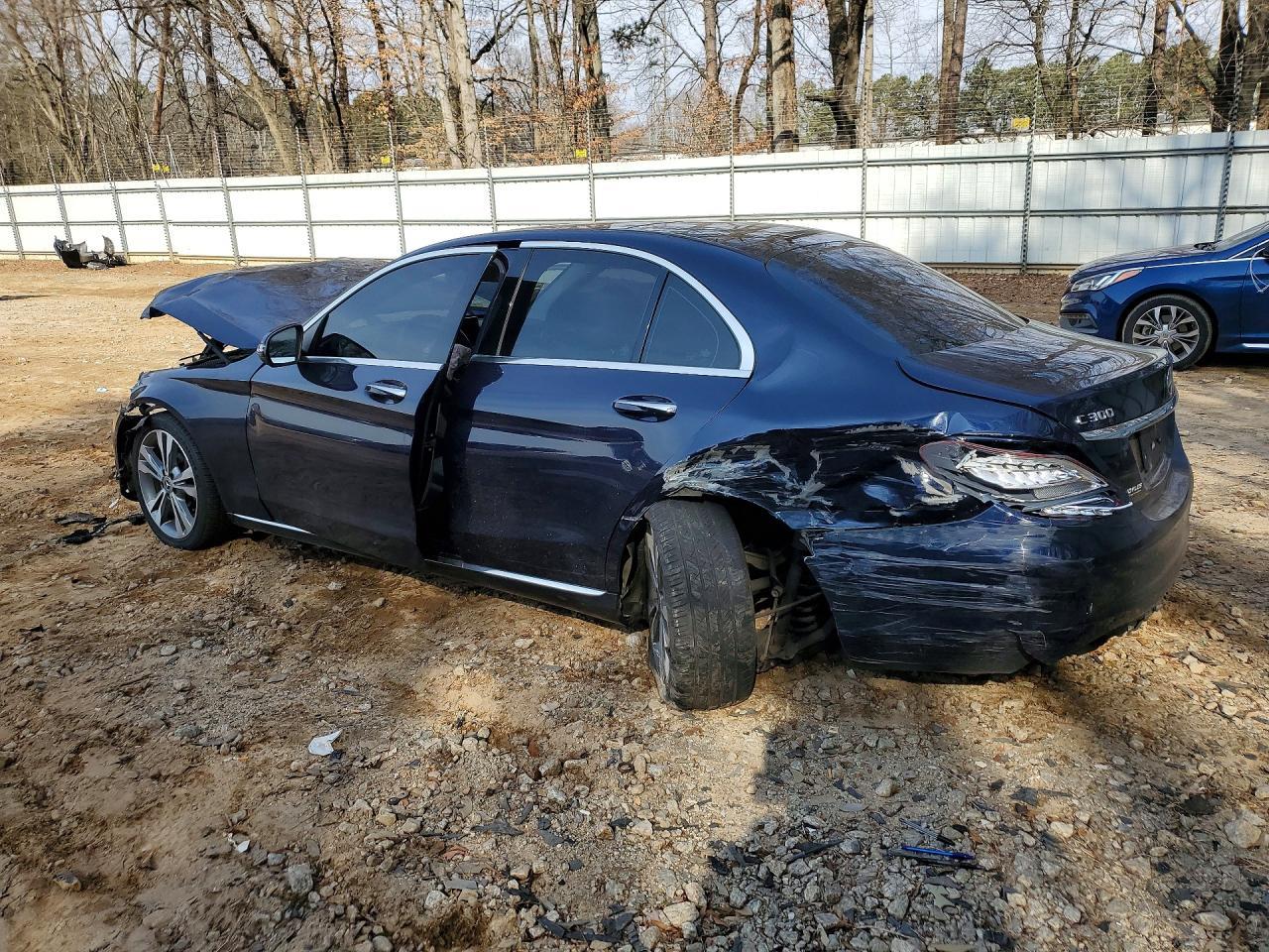 2017 Mercedes-Benz C 300 4Matic - Фото 2