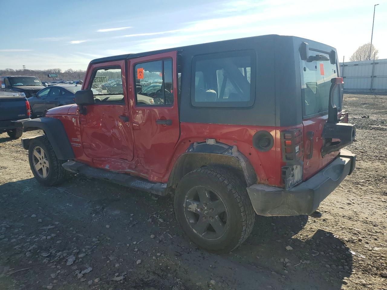 2010 Jeep Wrangler Unlimited Sport - Фото 2