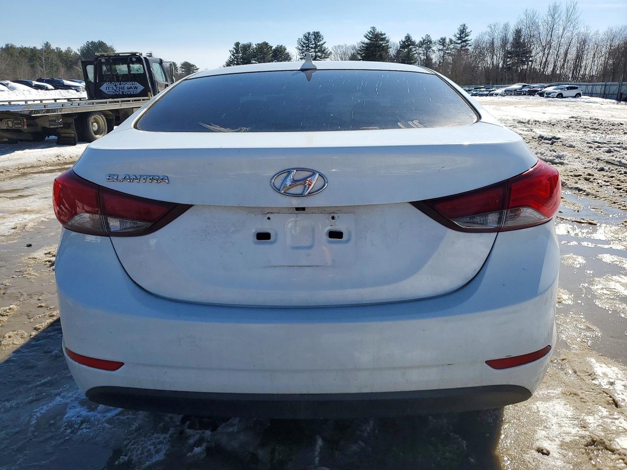 2015 Hyundai Elantra Se - Image 6