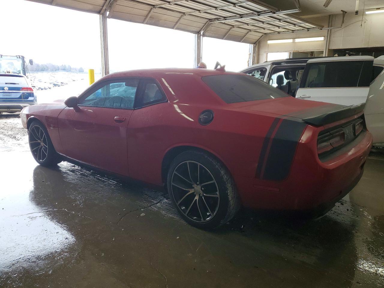 2016 Dodge Challenger R - Image 2