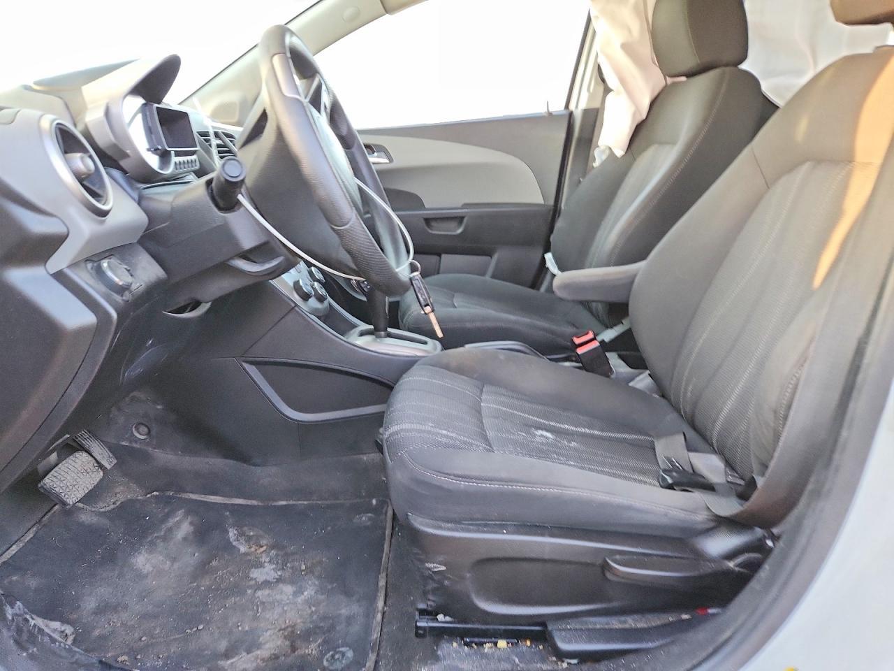 2016 Chevrolet Sonic Lt - Фото 7