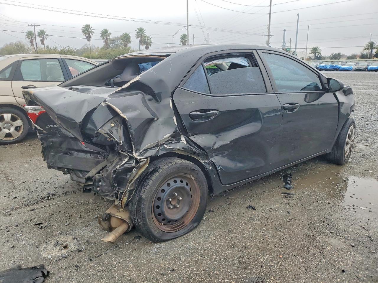 2014 Toyota Corolla Le - Image 3