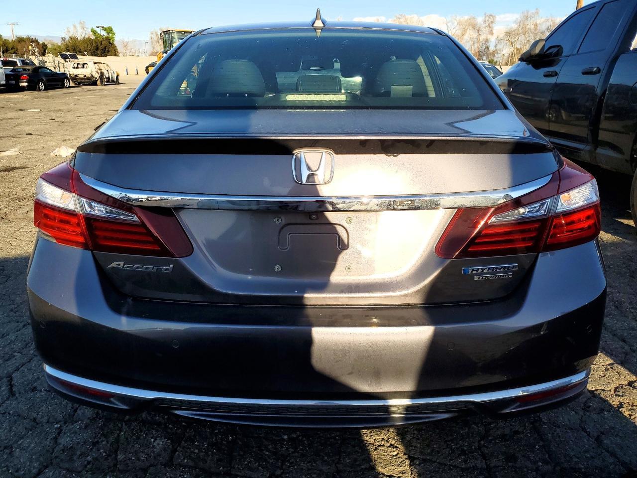2017 Honda Accord Touring Hybrid - Фото 6