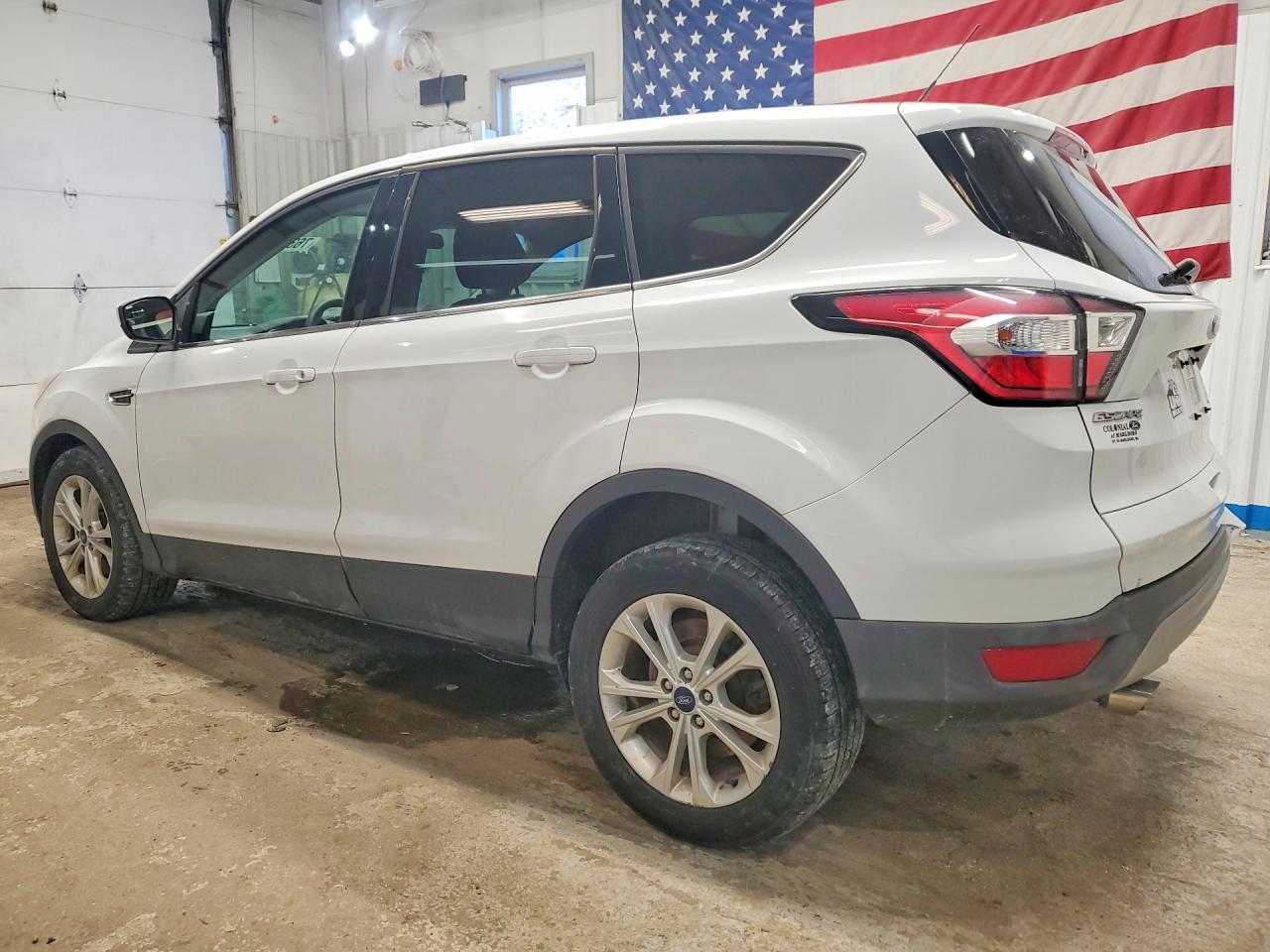 2017 Ford Escape Se - Фото 2