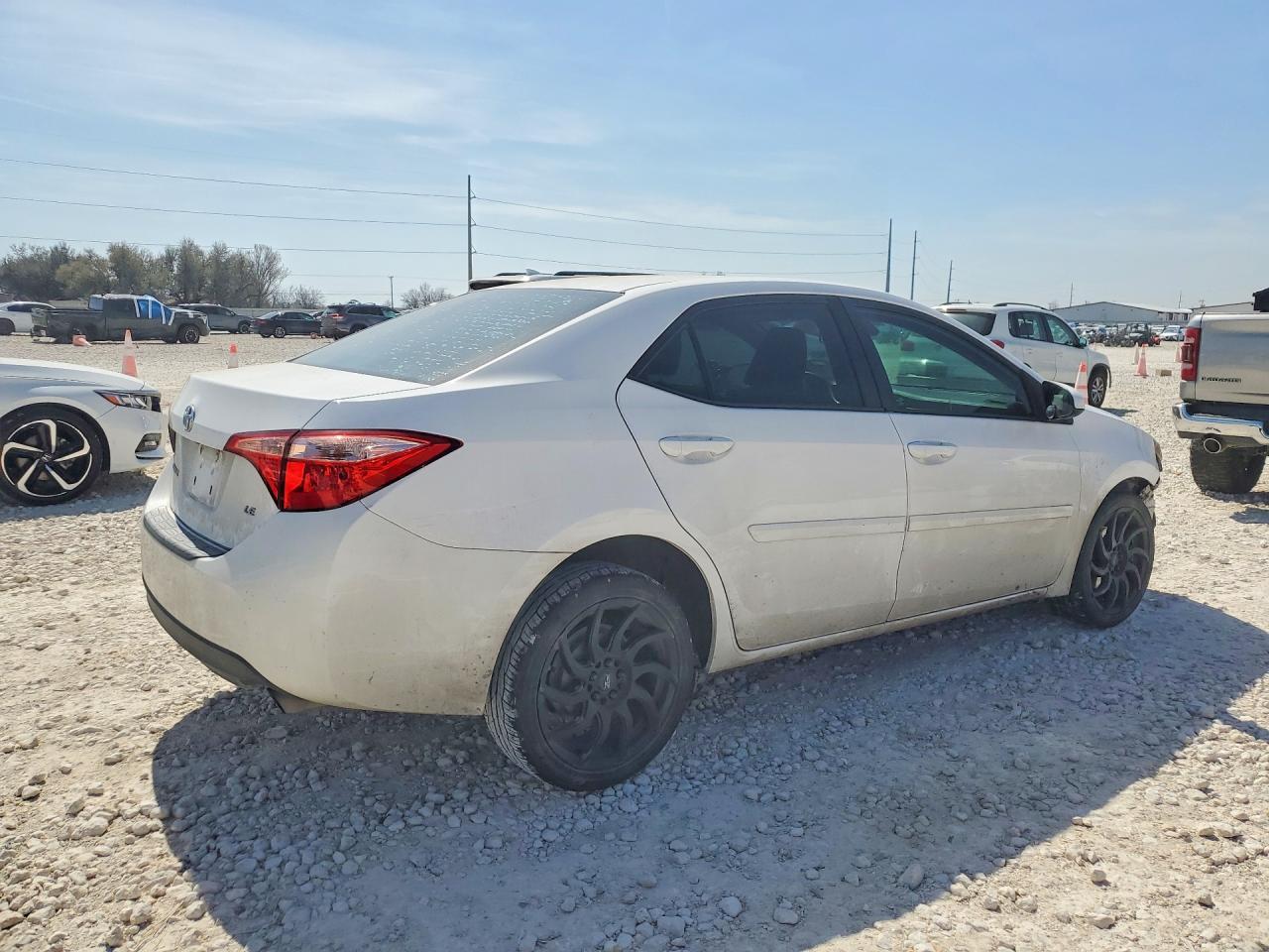 2017 Toyota Corolla Le - Фото 3