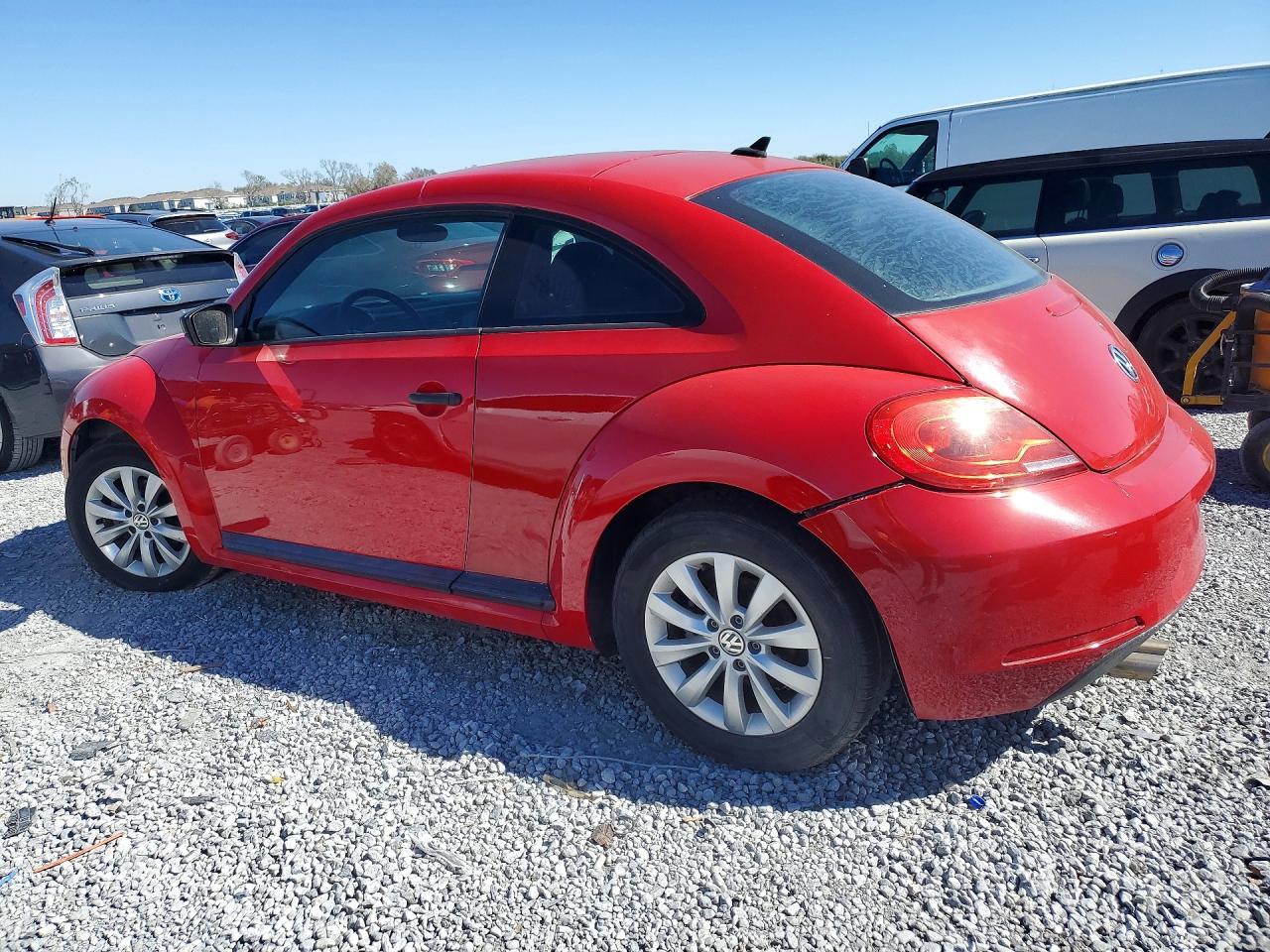 2015 Volkswagen Beetle 1.8T - Image 2