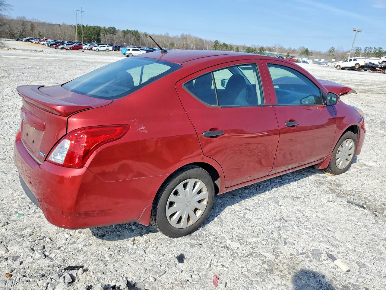 2016 Nissan Versa S - Фото 3