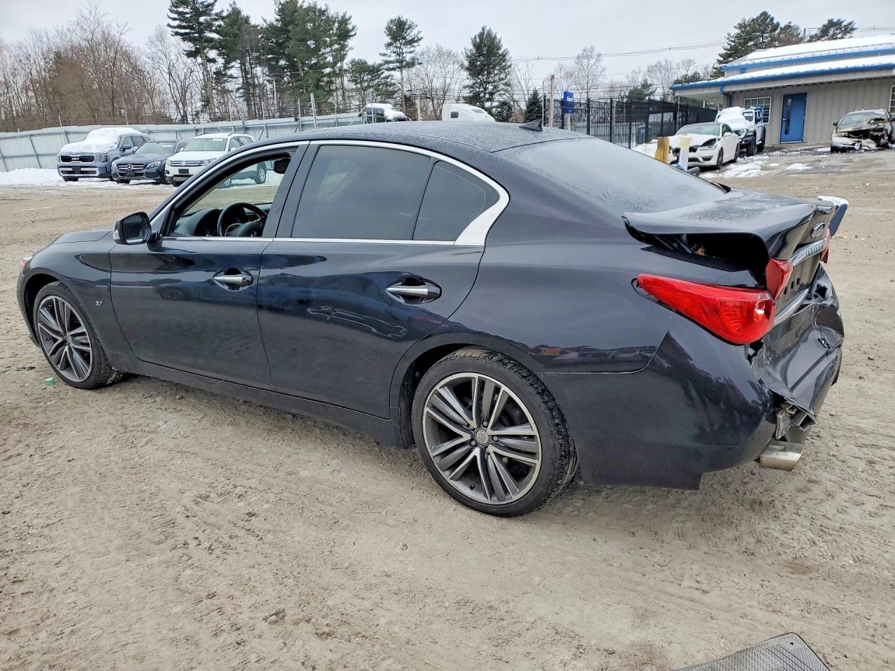 2015 Infiniti Q50 Base - Image 2