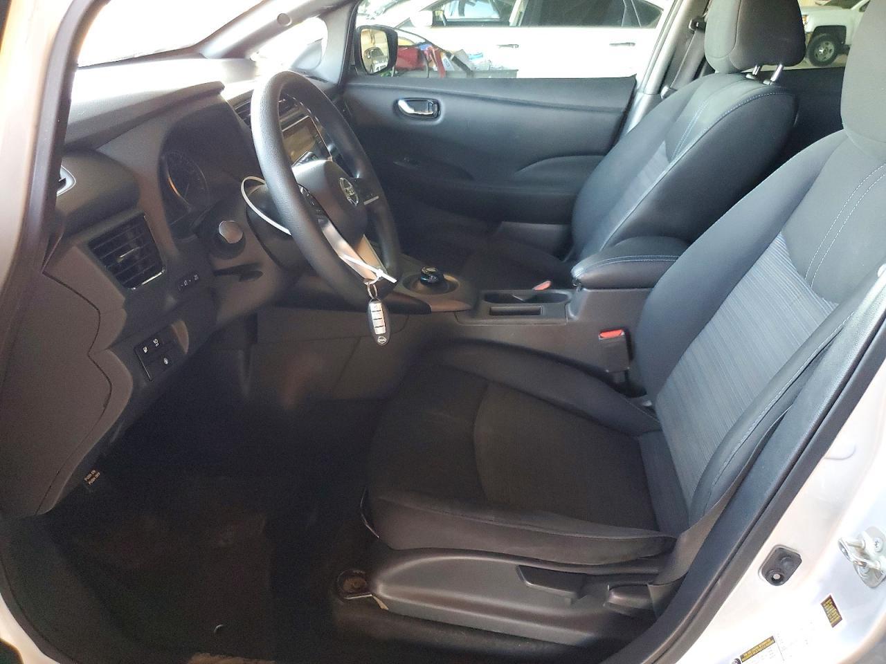 2022 Nissan Leaf S - Image 7