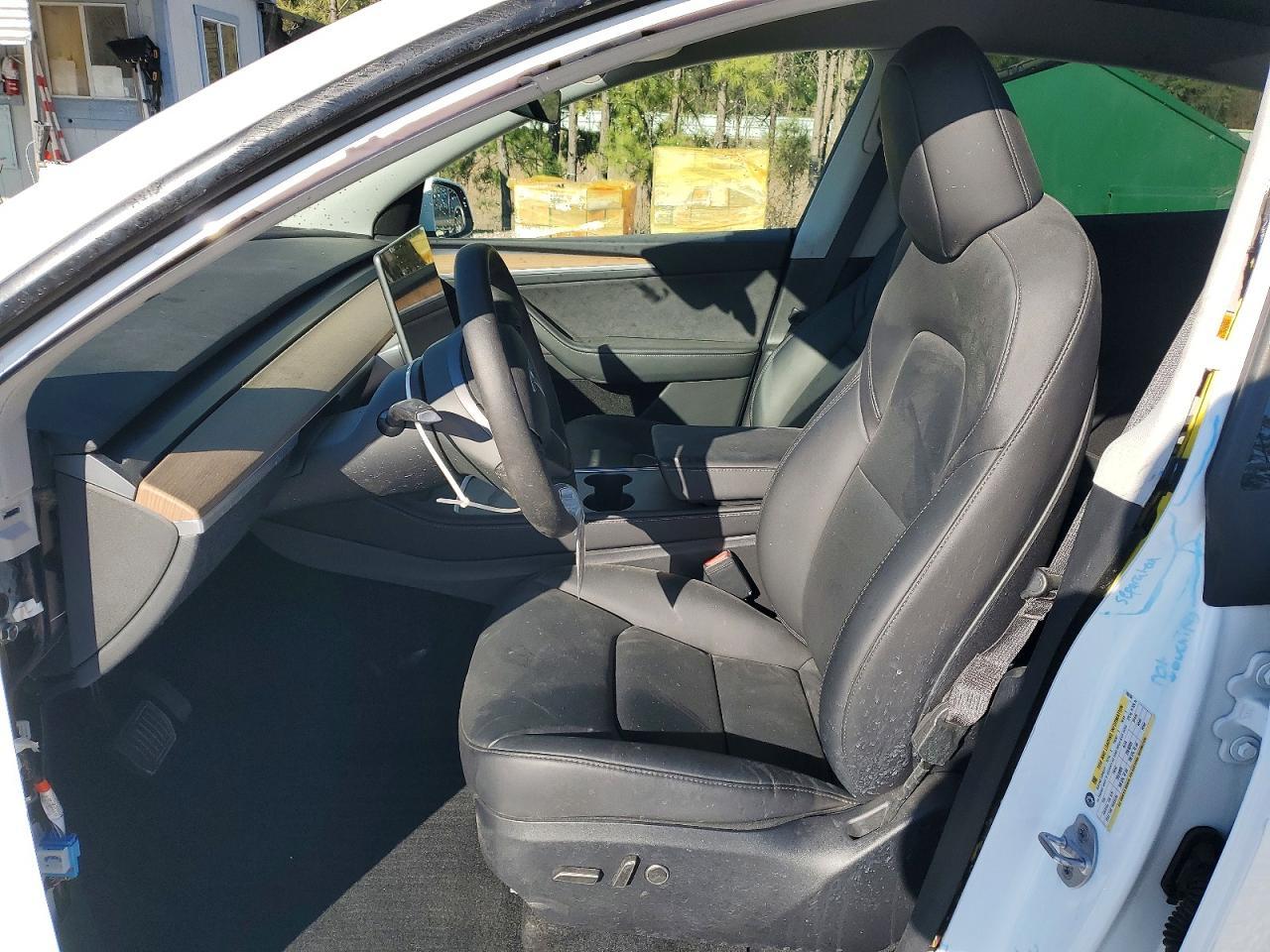 2024 Tesla Model Y - Image 7