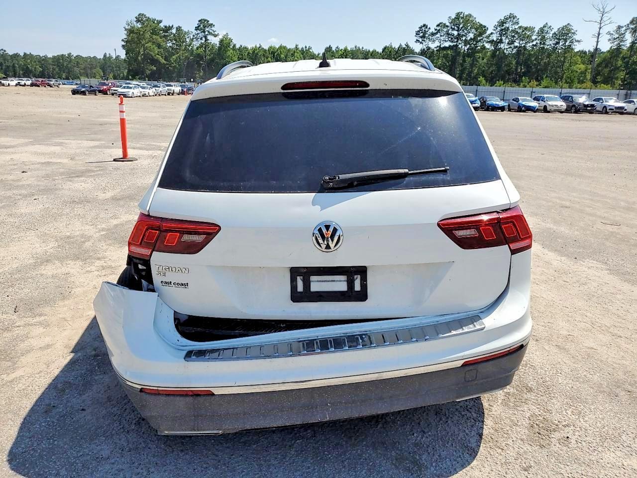2020 Volkswagen Tiguan Se - Фото 6