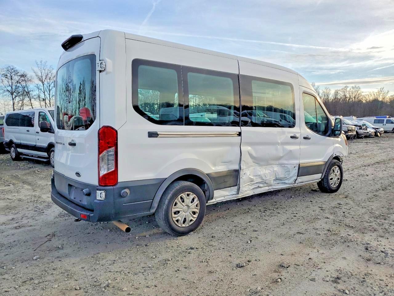 2021 Ford Transit T-350 - Image 3