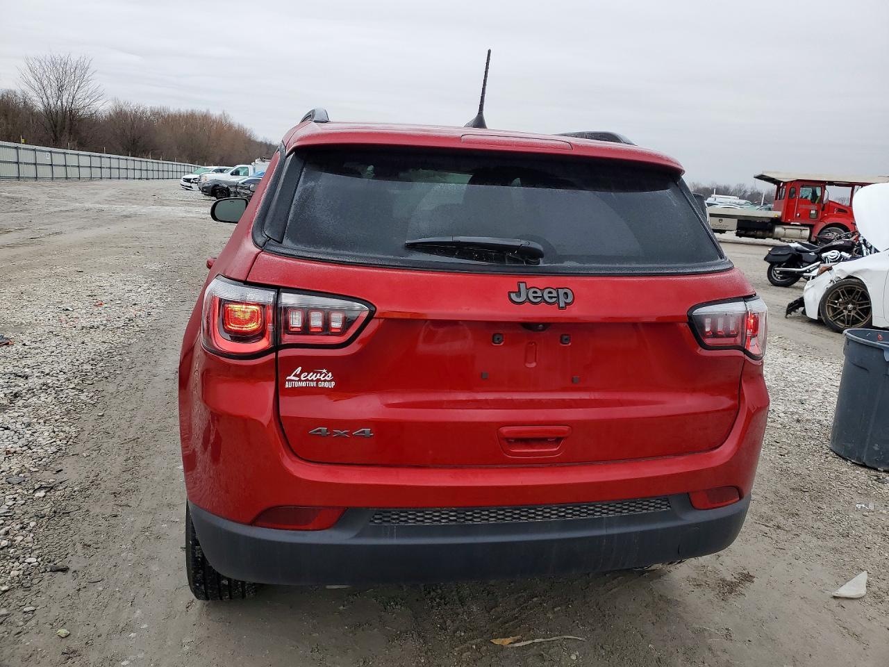 2025 Jeep Compass Latitude - Фото 6