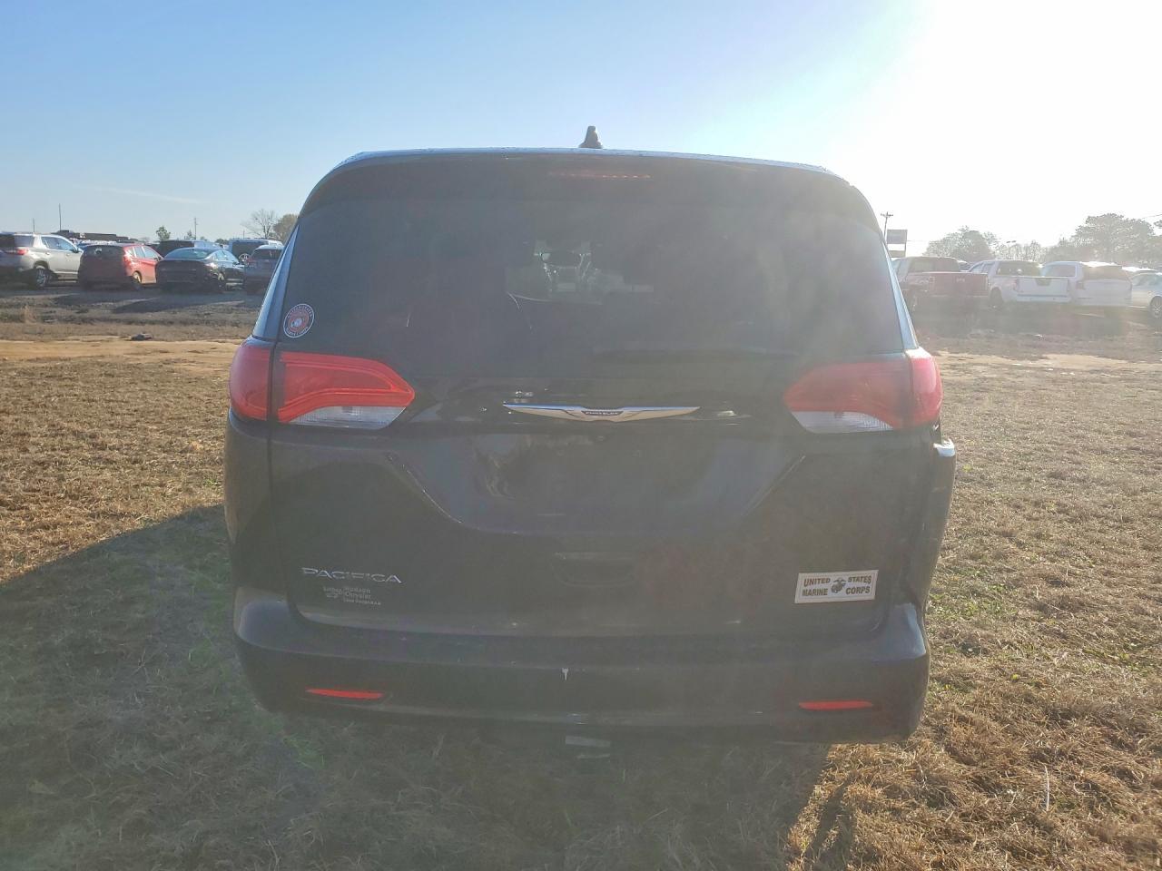 2017 Chrysler Pacifica Lx - Фото 6