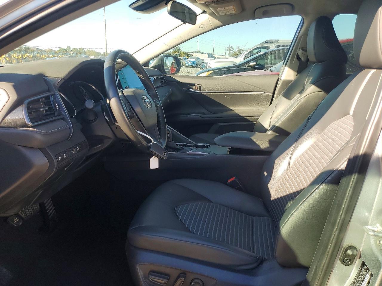 2024 Toyota Camry Se - Фото 7