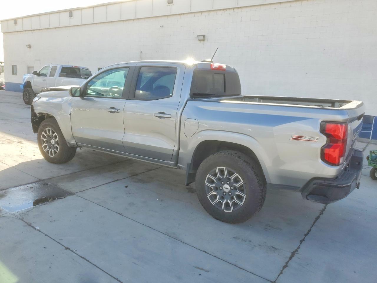 2024 Chevrolet Colorado Z71 - Фото 2