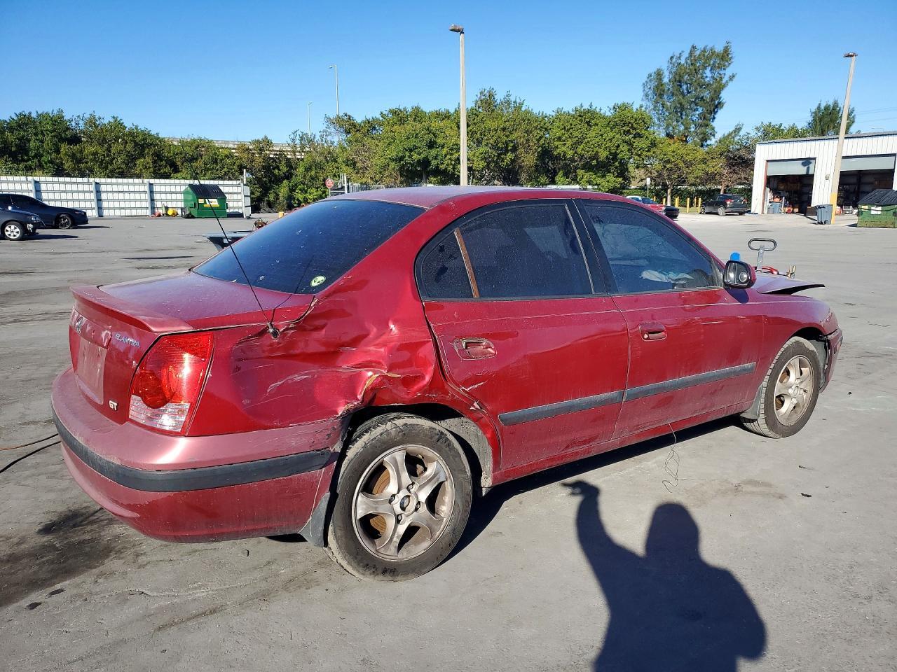 2004 Hyundai Elantra Gt - Image 3