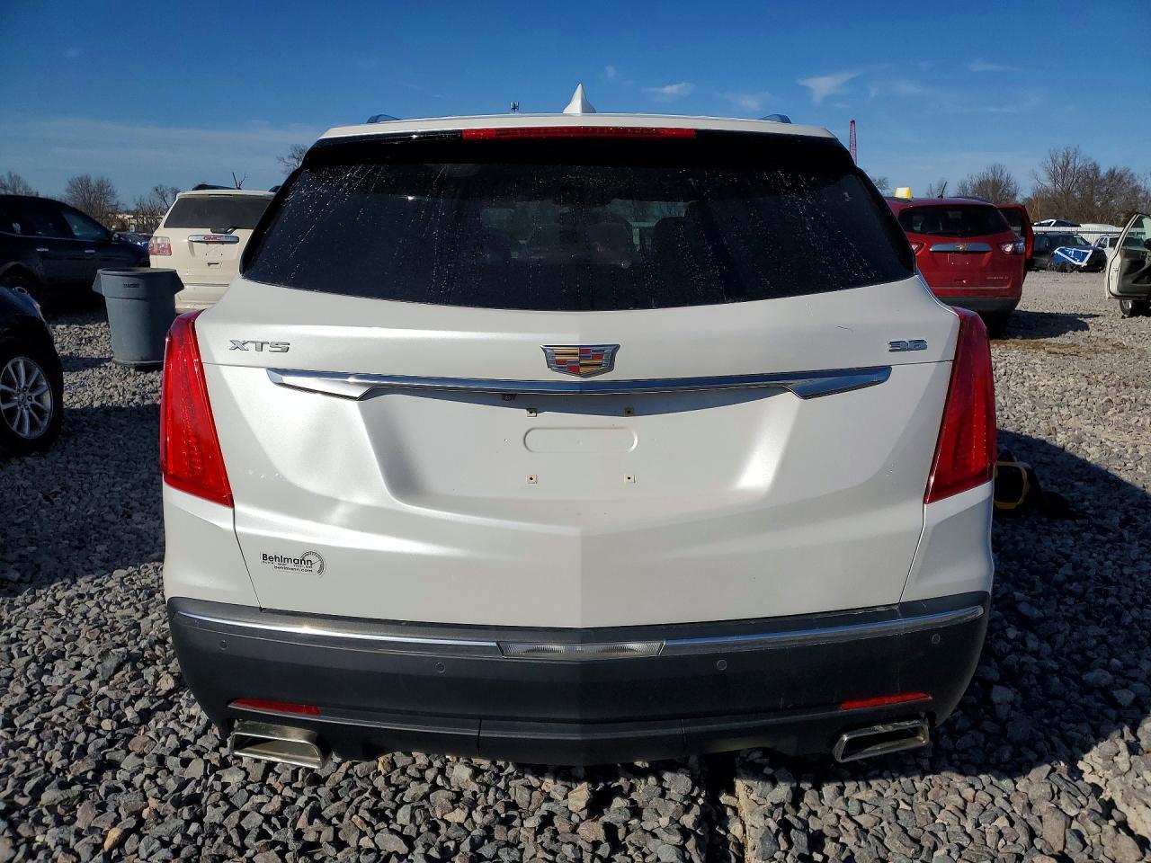 2017 Cadillac Xt5 Luxury - Image 6