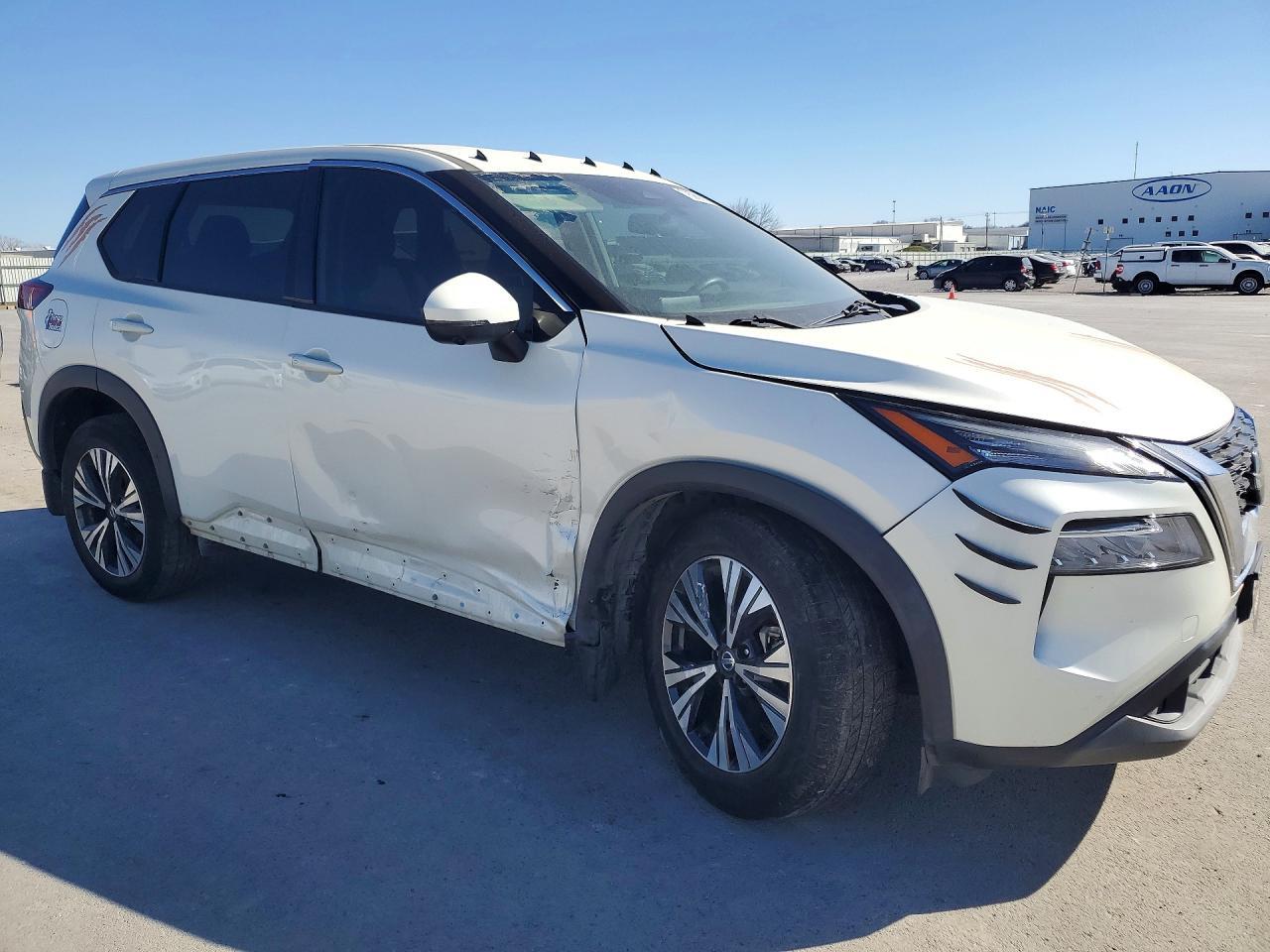 2021 Nissan Rogue Sv - Image 4