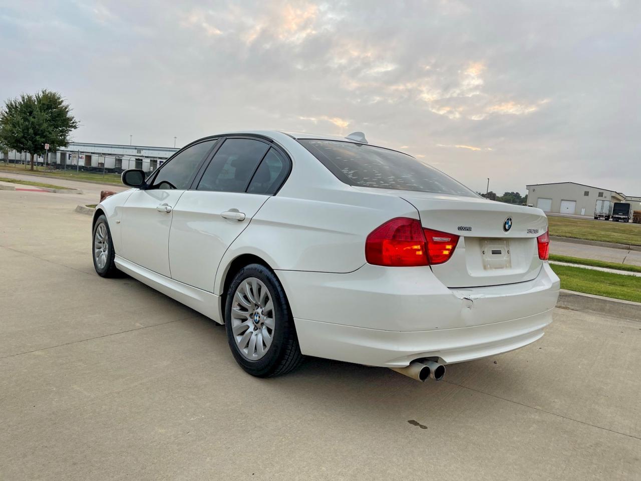 2011 BMW 328 I White - Фото 3