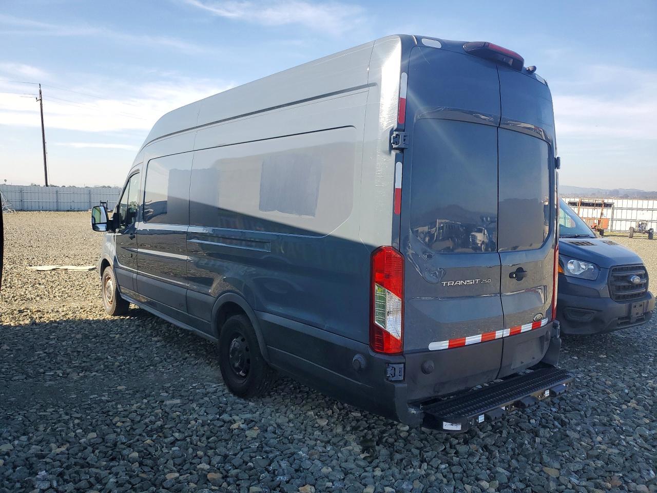 2020 Ford Transit T-250 Cargo- R &D- Cln Titles- Pri Fleet - Фото 2