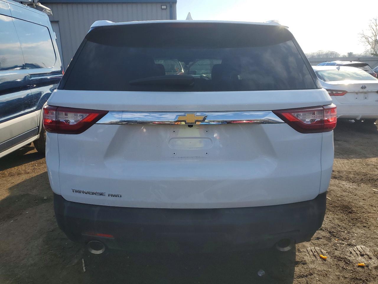 2019 Chevrolet Traverse Ls - Image 6