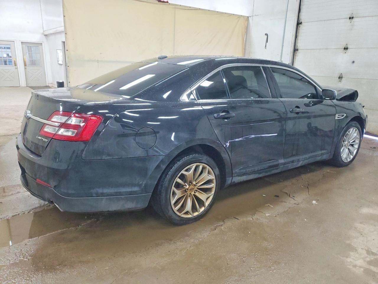 2019 Ford Taurus Limited - Фото 3