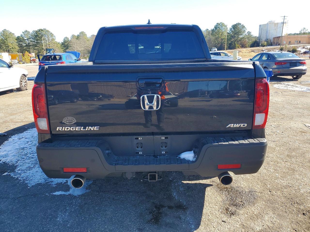 2022 Honda Ridgeline Black Edition - Image 6