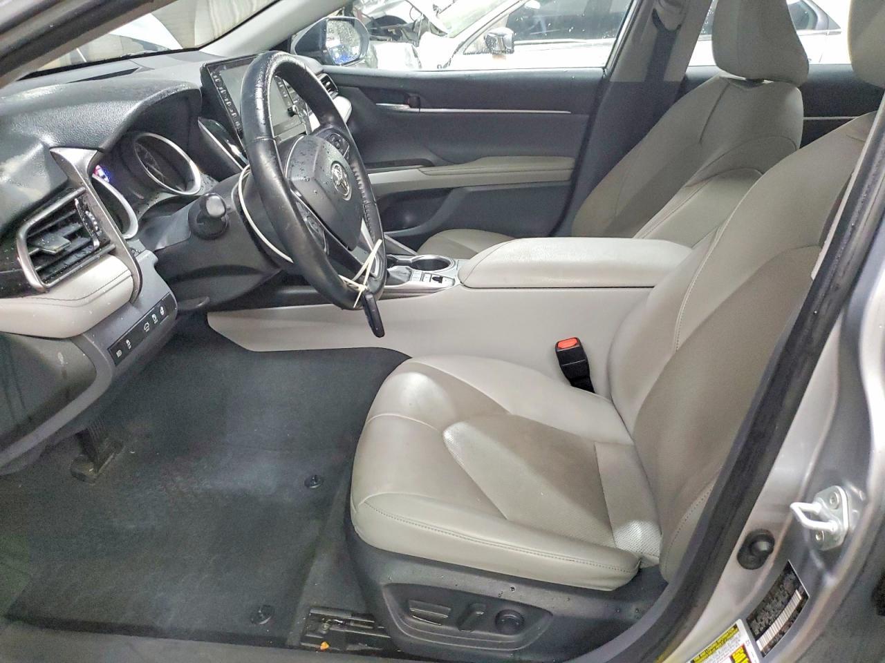 2022 Toyota Camry Xle - Image 7