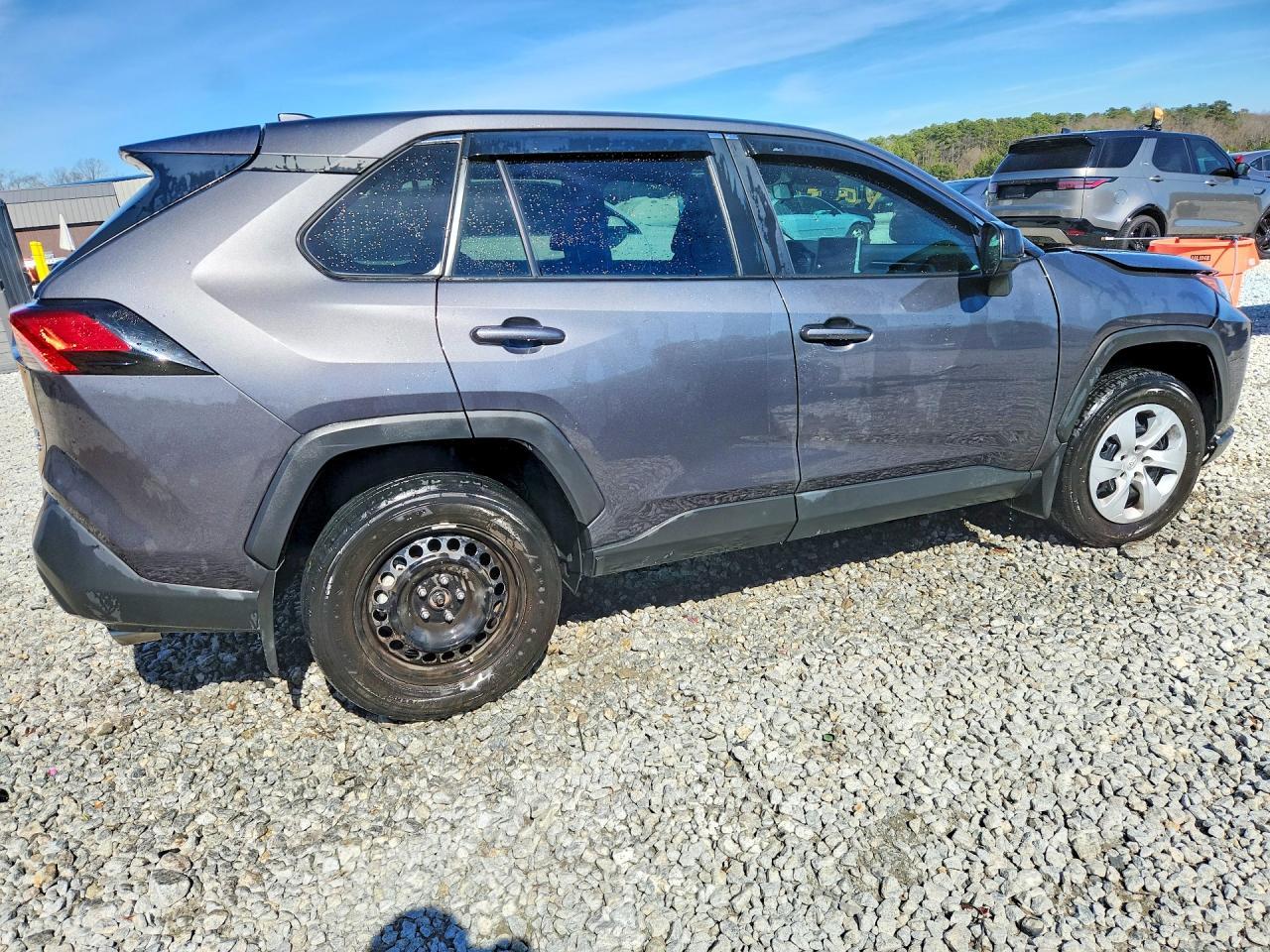 2023 Toyota Rav4 Le - Image 3