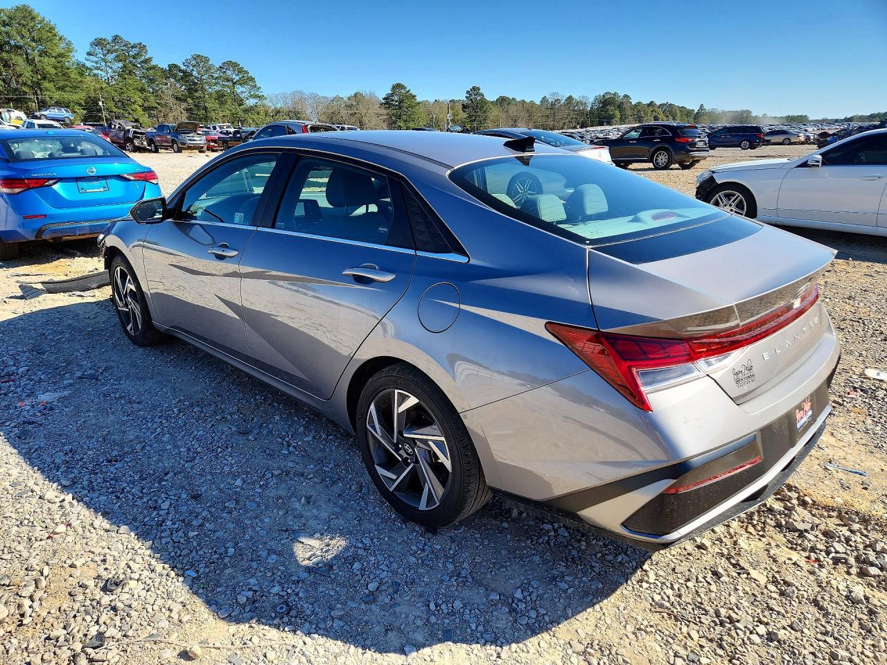 2024 Hyundai Elantra Sel - Image 2