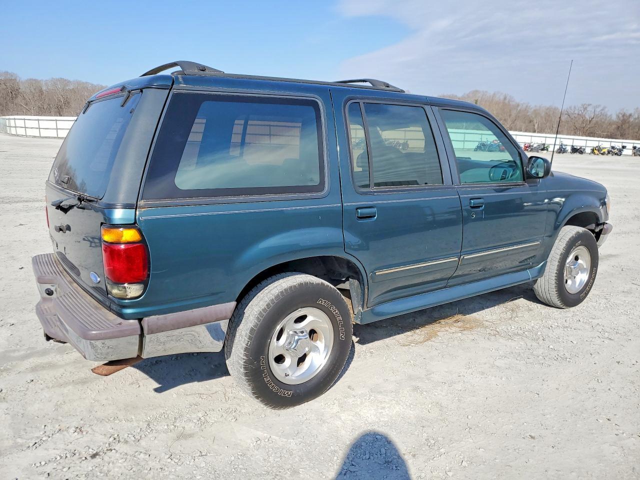 1997 Ford Explorer - Фото 3