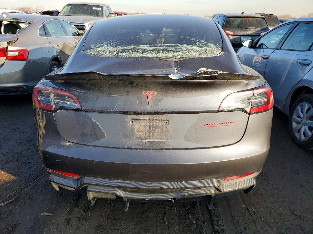 2023 Tesla Model 3 - Фото 6