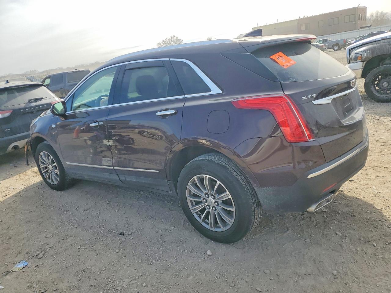 2017 Cadillac Xt5 Luxury - Фото 2