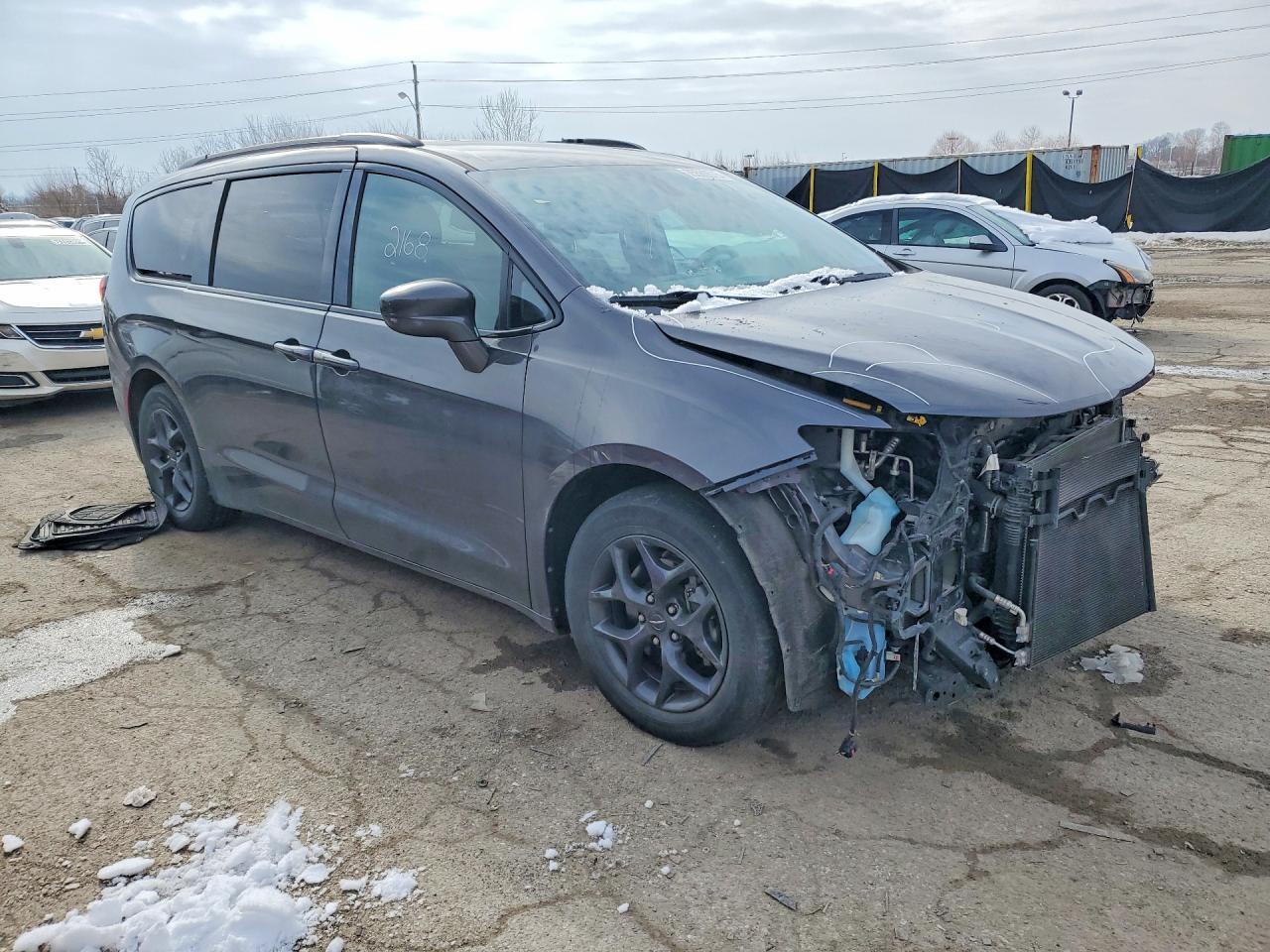 2018 Chrysler Pacifica Touring L Plus - Фото 4